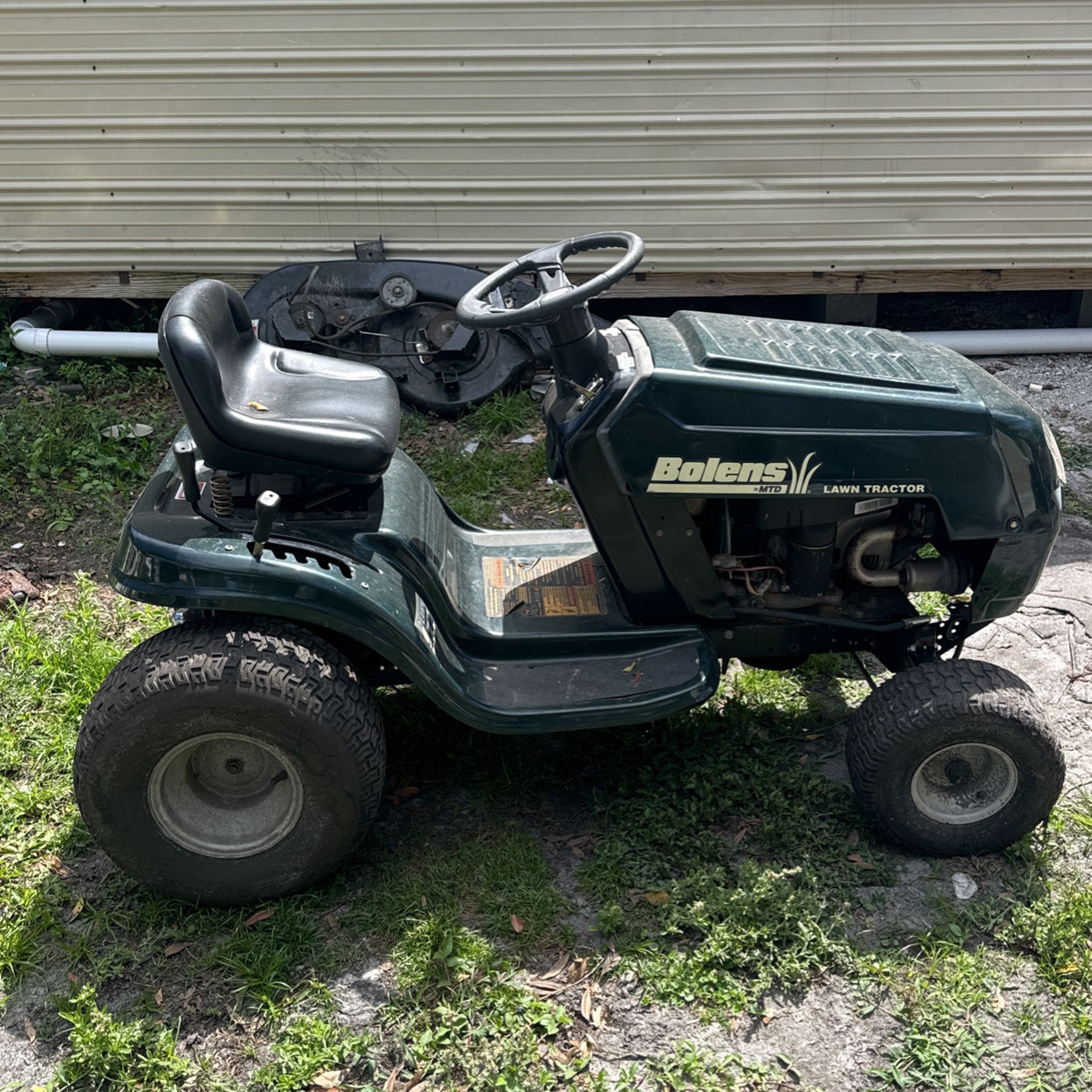 Bowling lawn tractor