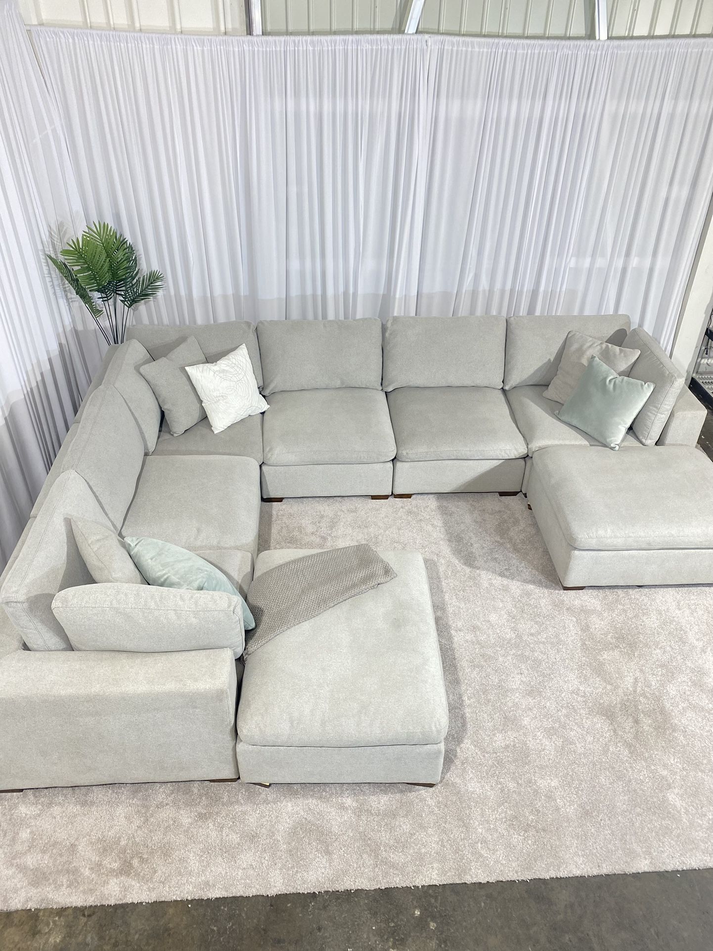 Costco Thomasville Lowell 8-piece Modular Sectional Couch