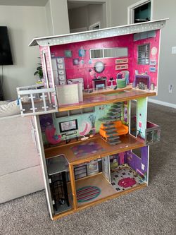 Barbie House | Doll house