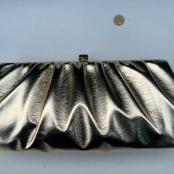 Vintage Women’s Gold Clutch With a Gold Chain Strap 