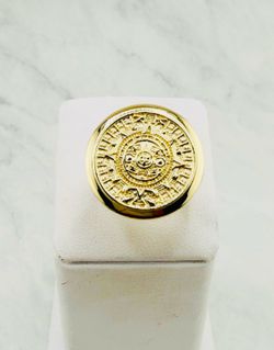 ❤️ Real 10k Gold ring Aztec Calendar  ❤️ Availabe in size 10.25  ❤️ Top measures Approx 23mm  ❤️ Fine Jewelry     ❤️ Anillo de Calendario azteca en or
