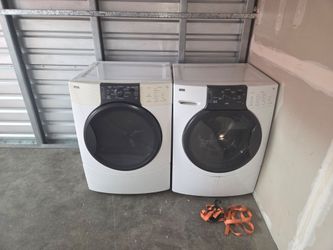W/D Pair Kenmore Elite (Great Condition) Front-Loading Washing Machine and Dryer 110.44832-201 110.(contact info removed)1