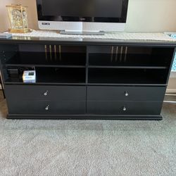 TV/Entertainment Stand 