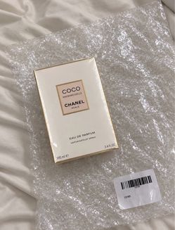 CHANEL Coco Mademoiselle Eau de Parfum Spray, Regular Size 3.4 fl oz
