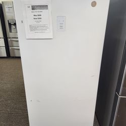 Garage Ready 14.1 cu. ft Frost Free Defrost
Upright Freezer in White