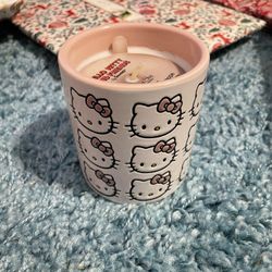 Hello Kitty Candle