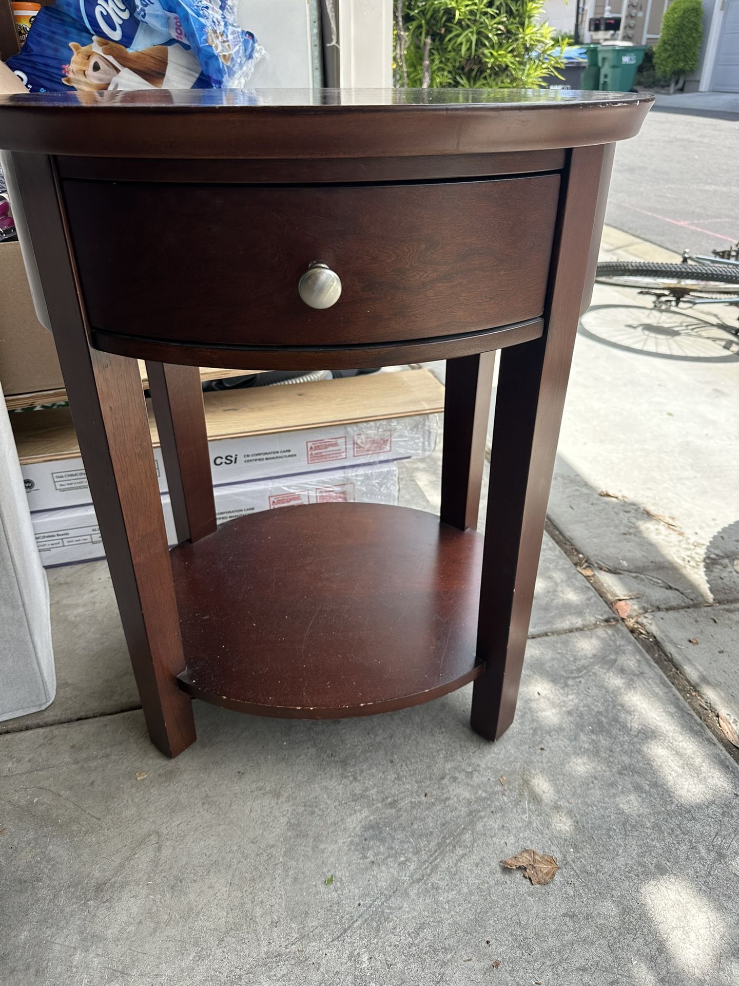 Oval wood end table/night stand
