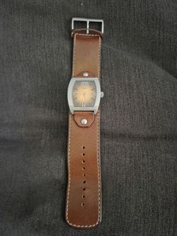 Guess Genuine Brown Leather Strap Watch With a Tan Dial and Tan Stitches