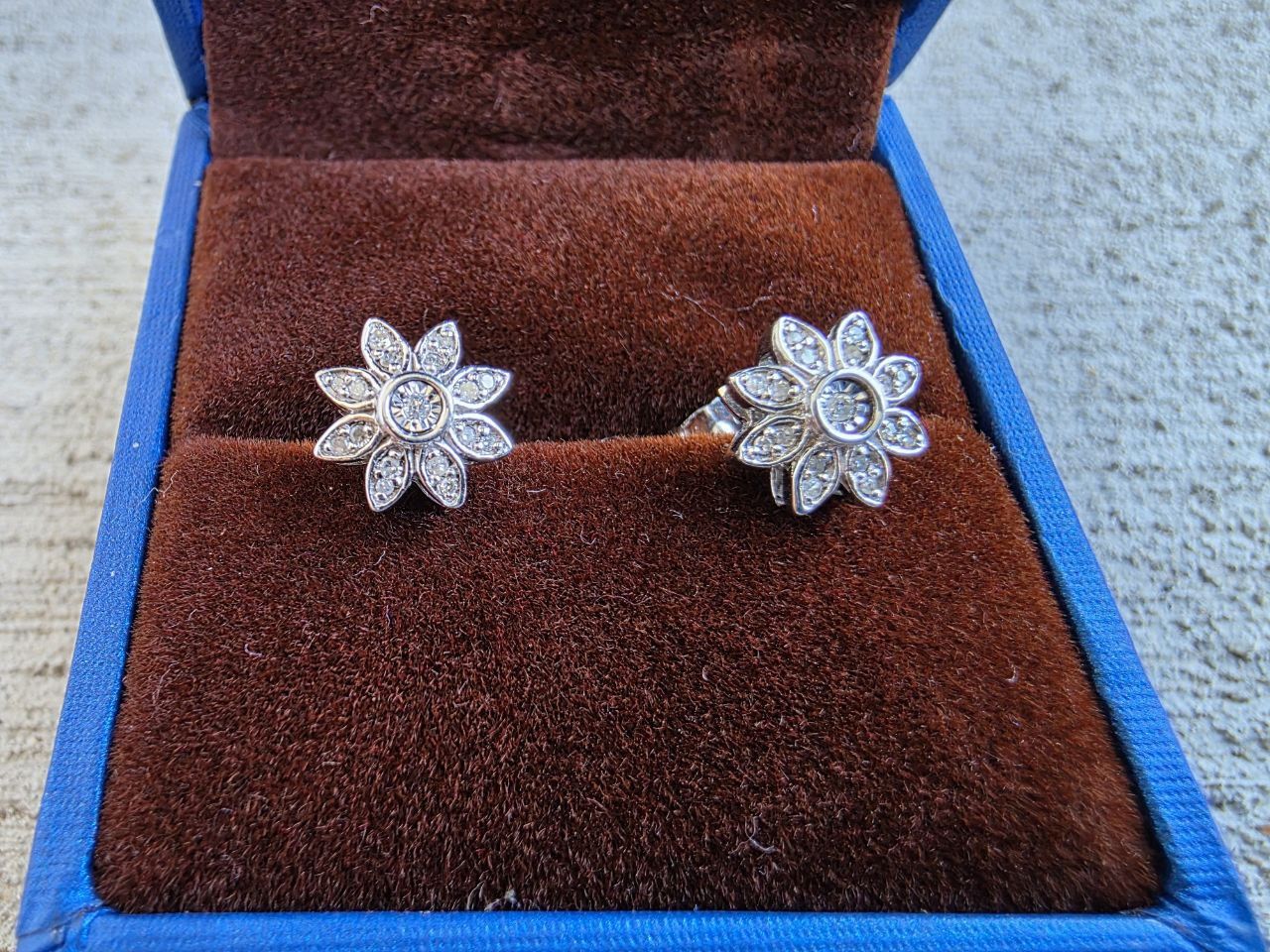 Macy’s Diamond Flower Stud Earrings 1/10 ct. t.w. in 925 Sterling Silver