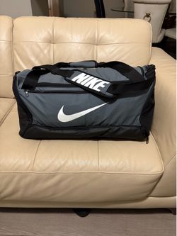 Nike Large Duffel Gym Bag Like New