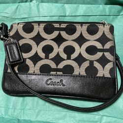 $20-Brand new Coach Wristlet black/grey