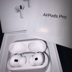 Gen 2 AirPods (Noice Cancellation)