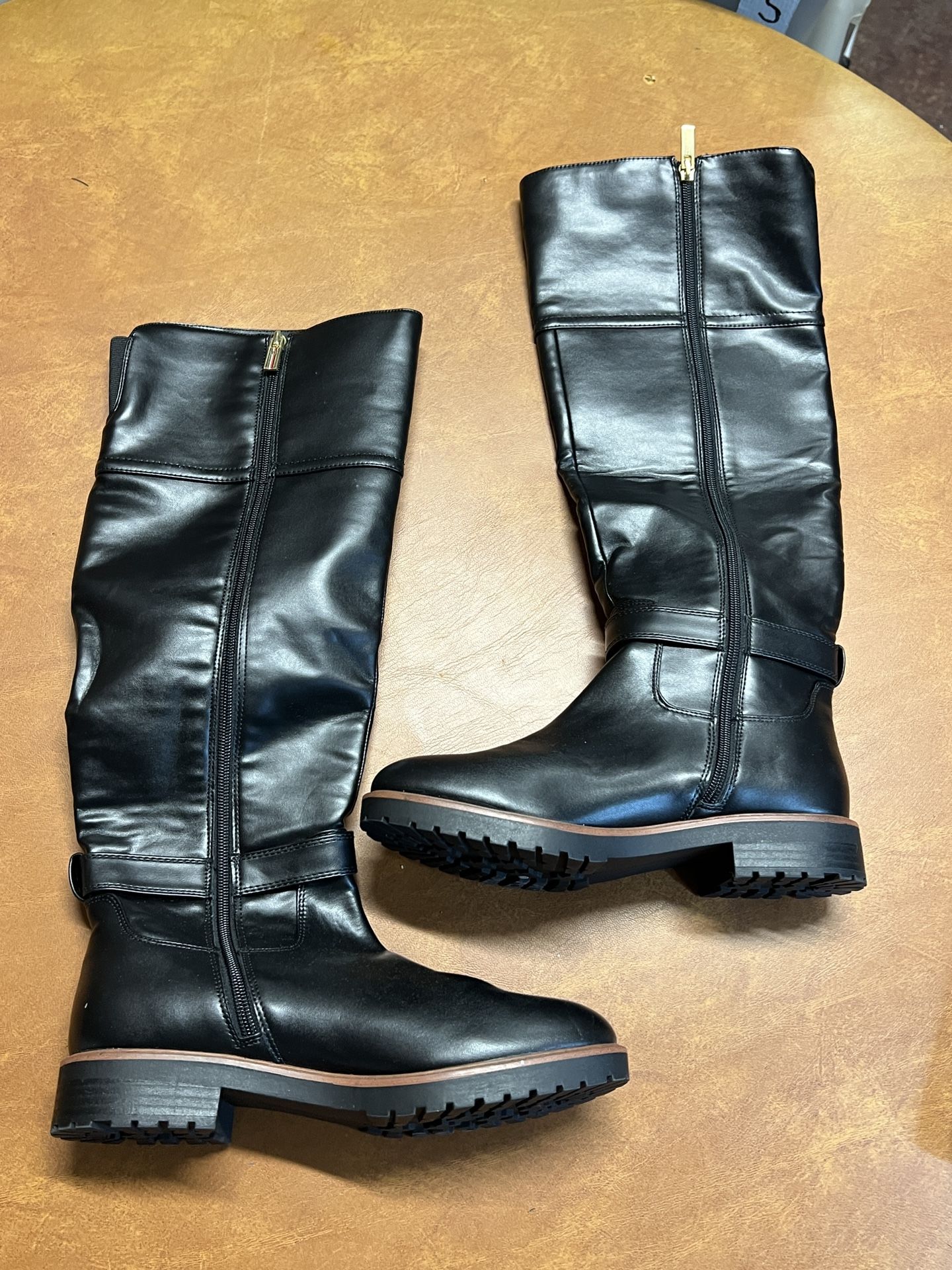 Tommy Hilfiger Felvia Lug Bottom Black Riding Boots Size 7.5 Black