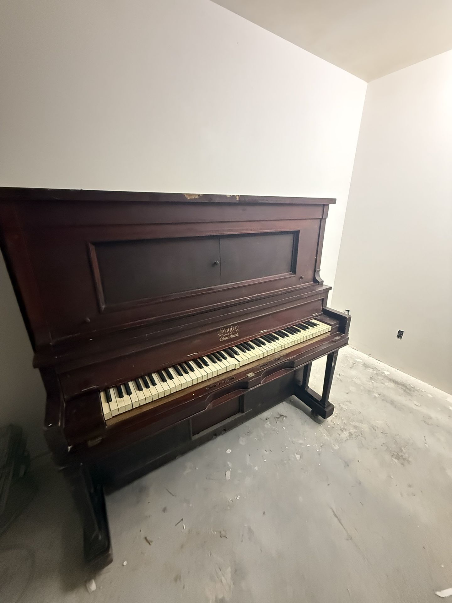 Piano Singer Chicago Cabinet Grand