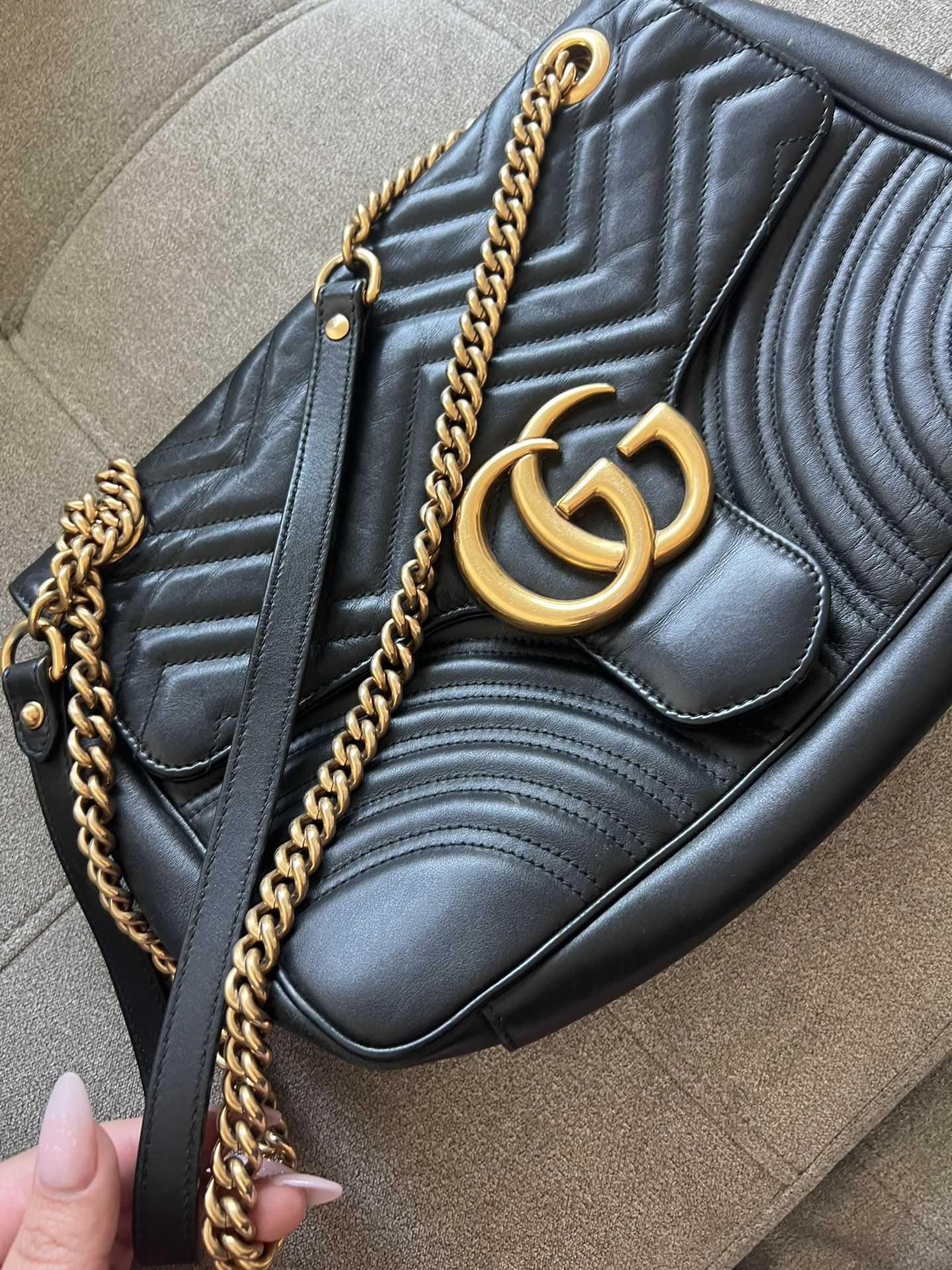 Authentic Gucci - GG MARMONT MEDIUM SHOULDER BAG