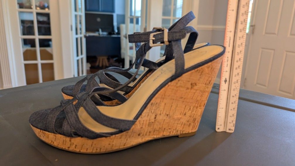 Jessica Simpson Women's Wedge Espadrille