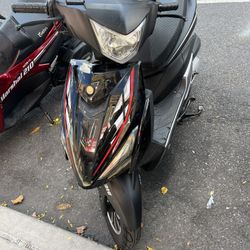 200 Cc Gas Moped Scooter Motorcycle 