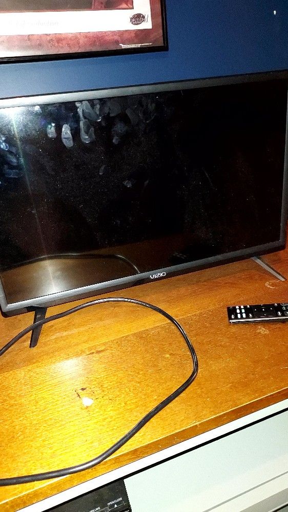 23x13 Inch Vizio Tv