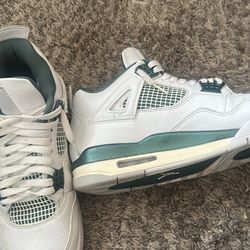 Jordan 4
