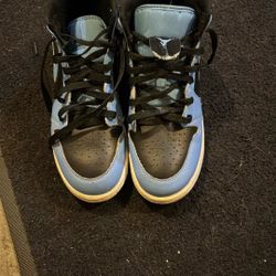 Blue And Black Jordan Ones  ‼️READ DESCRIPTION And Pls Message me Pls‼️