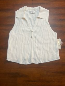 No Boundaries White Ribbed Knit Sweater Vest