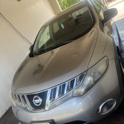 2010 Nissan Morado 