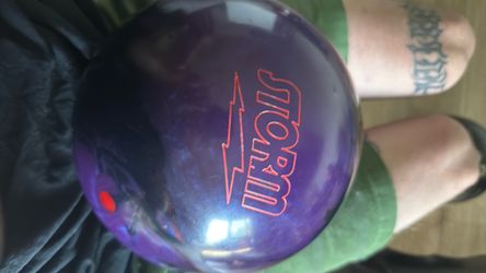Full bowling set up. Two balls 15lbs bags and accessories