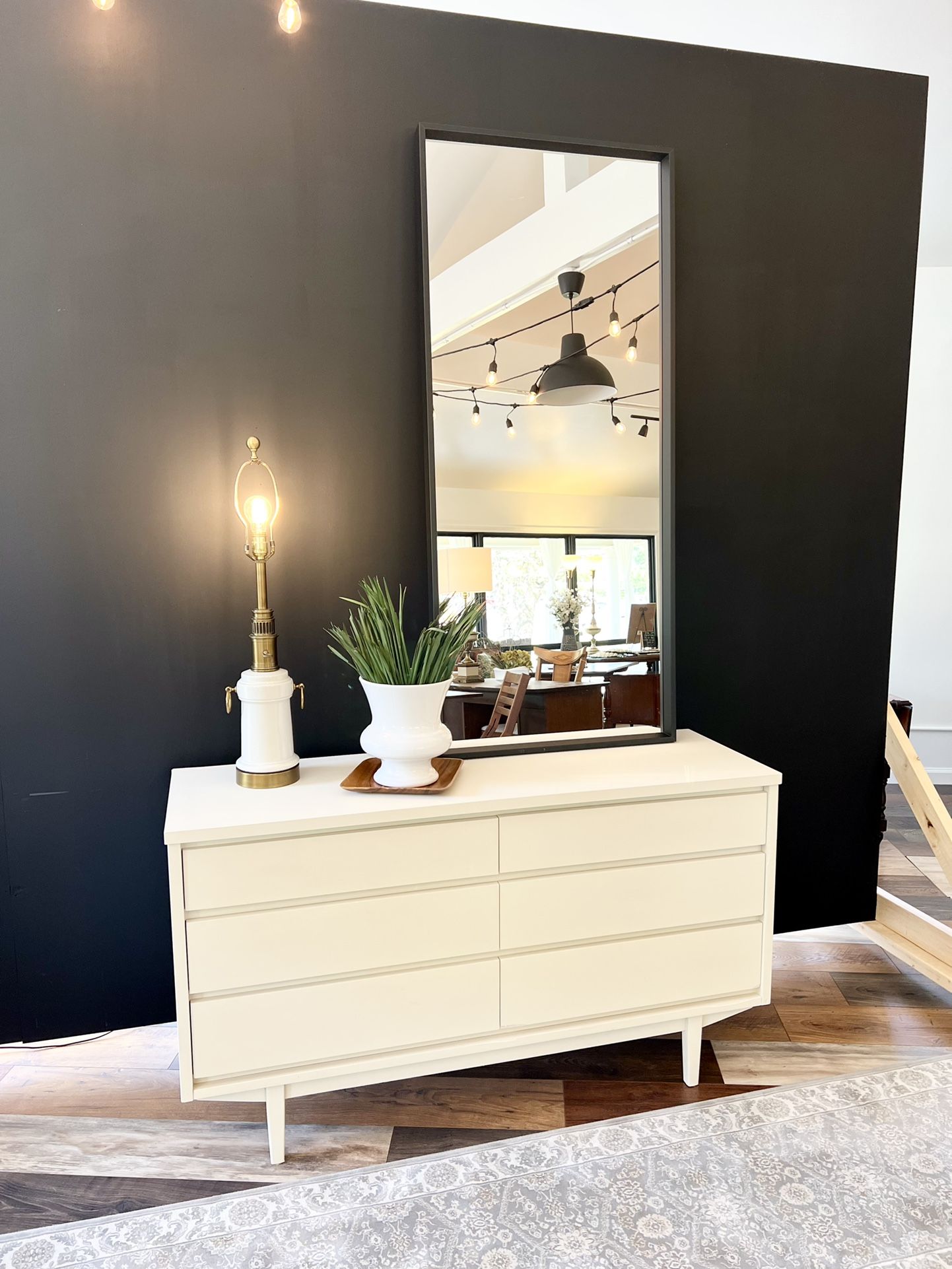 Stanley Furniture Mid-Century Modern Dresser