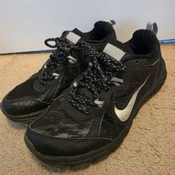 Women's Nike Size 7