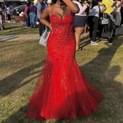 Red, size 8 