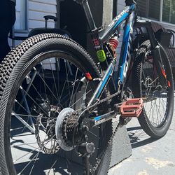 Scott Spark 24” Downhill Youth Mountain Bike Ride 