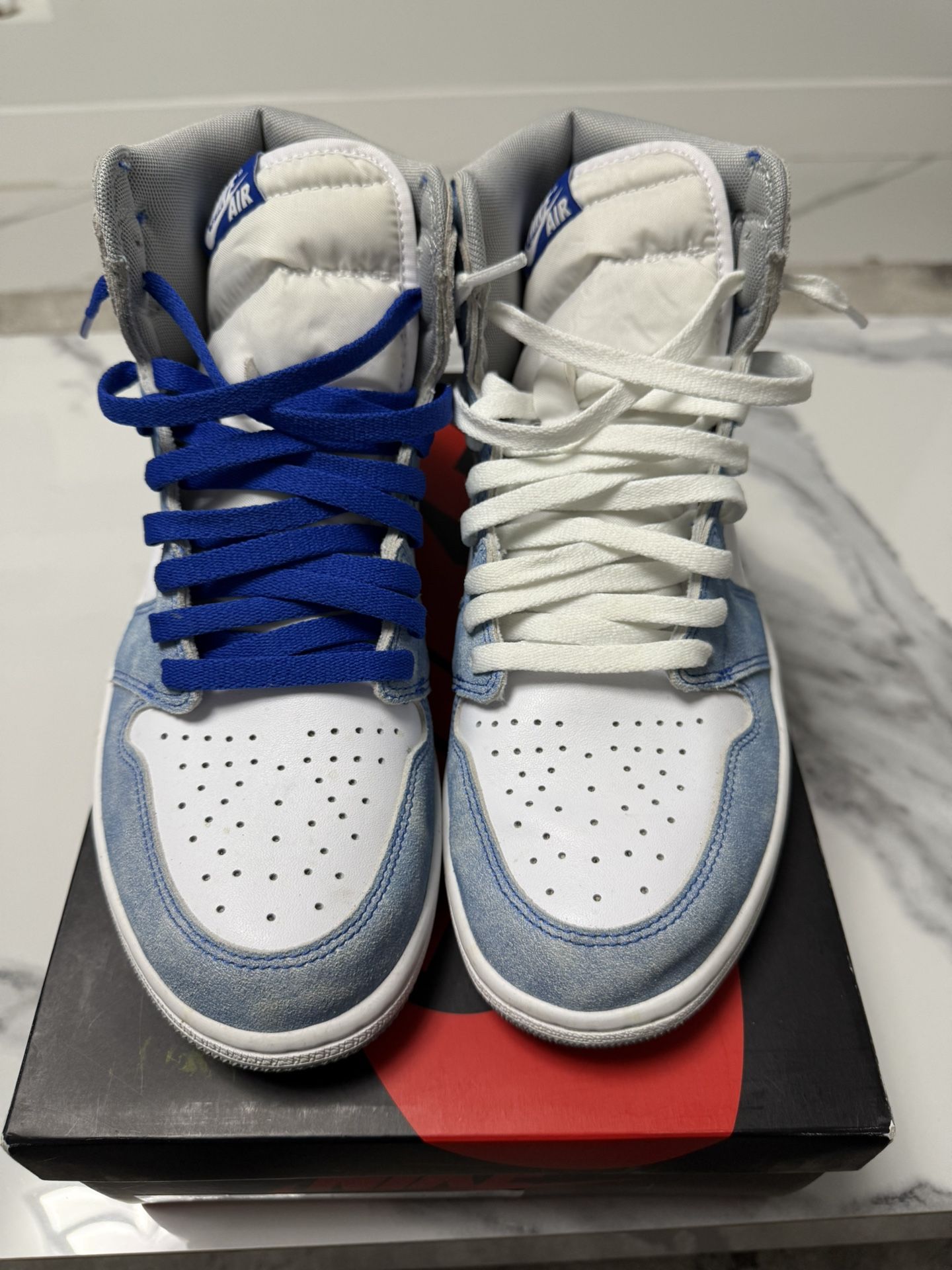 Jordan 1 Hyper Royal Smoke Grey 