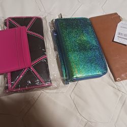 BRAND NEW WALLET'S  😊😍