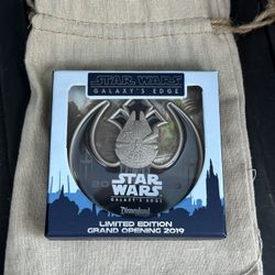 Star Wars Galaxy’s Edge Limited Edition Grand Opening 2019 Commemorative Pin