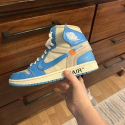 Jordan 1 UNC 