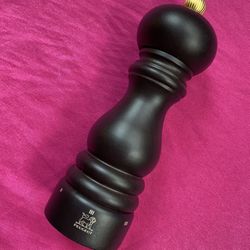 Peugeot Chocolate-Lacquer Paris U’Select Salt Mill, 7” 