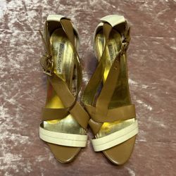 Off White, Tan, & Gold Heels 