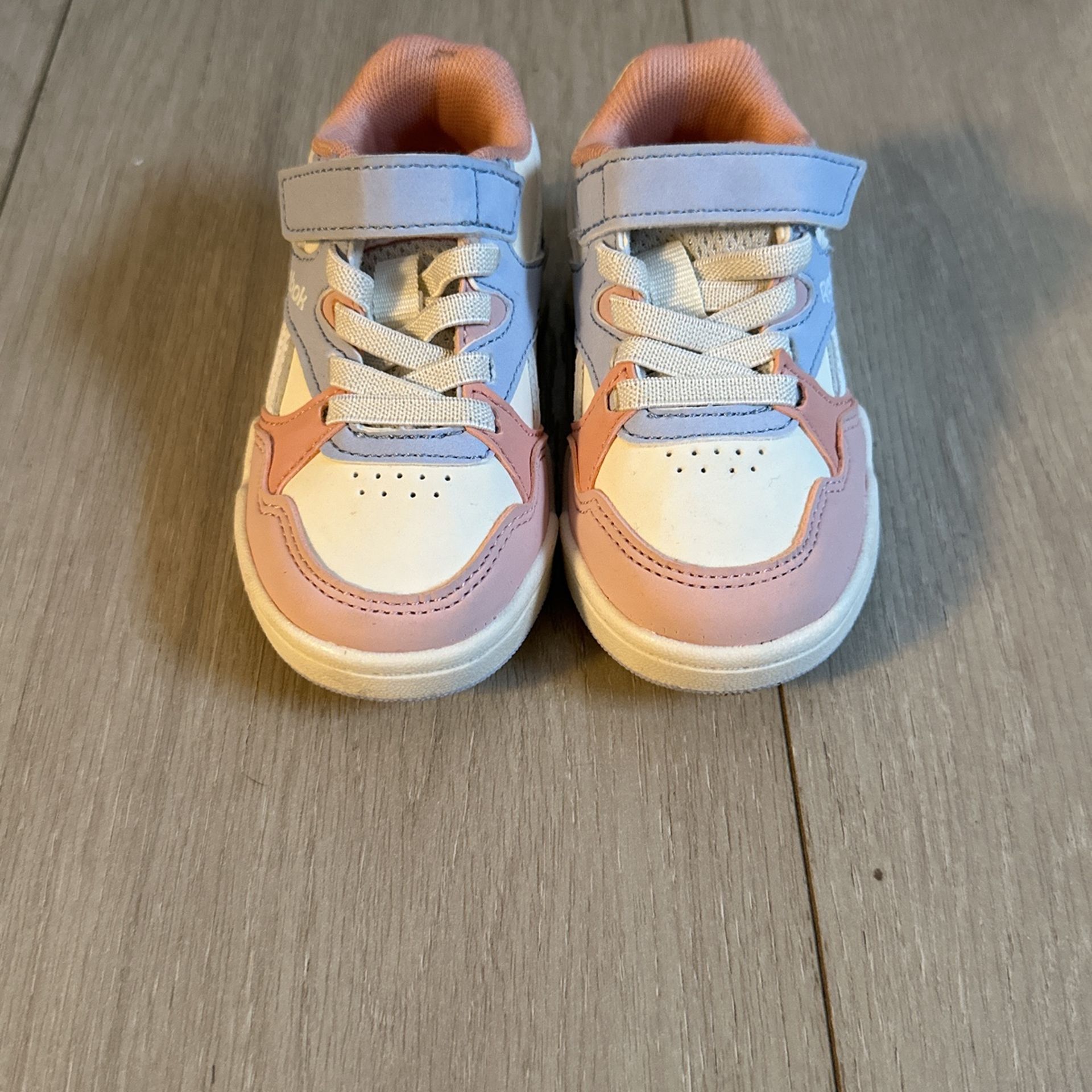 Toddler Reeboks Size 5