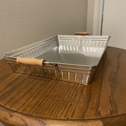metal tray