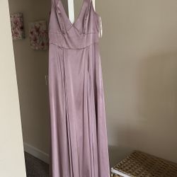 GALINA SIGNATURE charmeuse tank v-neck bridesmaid dress with slit In Quartz Size 6 David's Bridal STYLE# GS290020 for Sale in Costa Mesa, CA - OfferUp GALINA SIGNATURE charmeuse tank v-neck bridesmaid dress with slit In Quartz Size 6 David's Bridal STYLE# GS290020 for Sale in Costa Mesa, CA - OfferUp