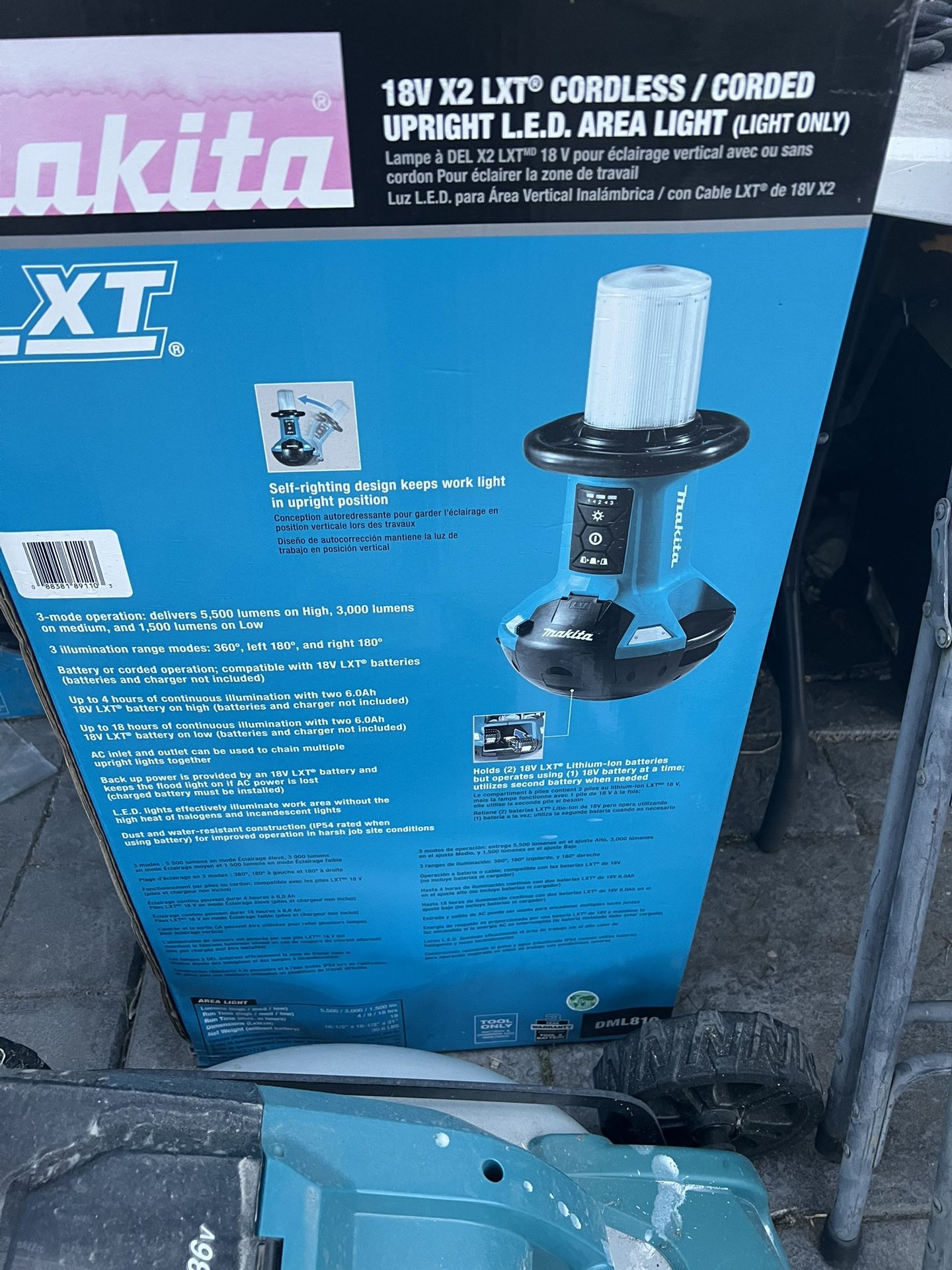 Makita battery Powered Lights $$300