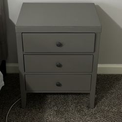 Rushville Wood Nightstand 