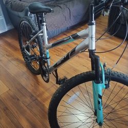 26"Huffy Mountain Bike Everything Works Good Ready To Ride 