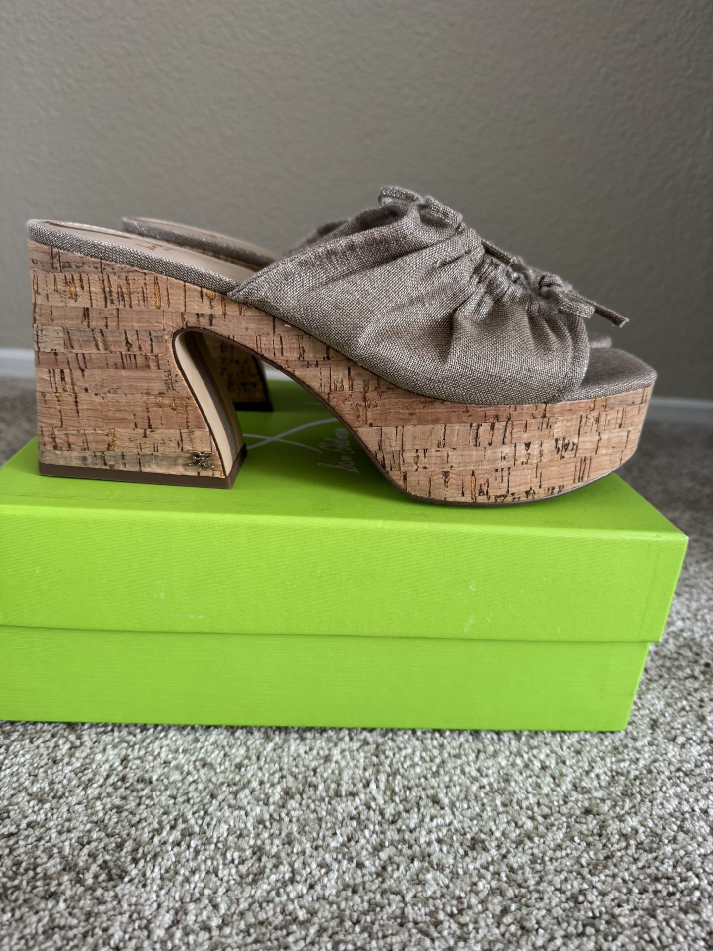 DOVA PLATFORM WEDGE HEEL