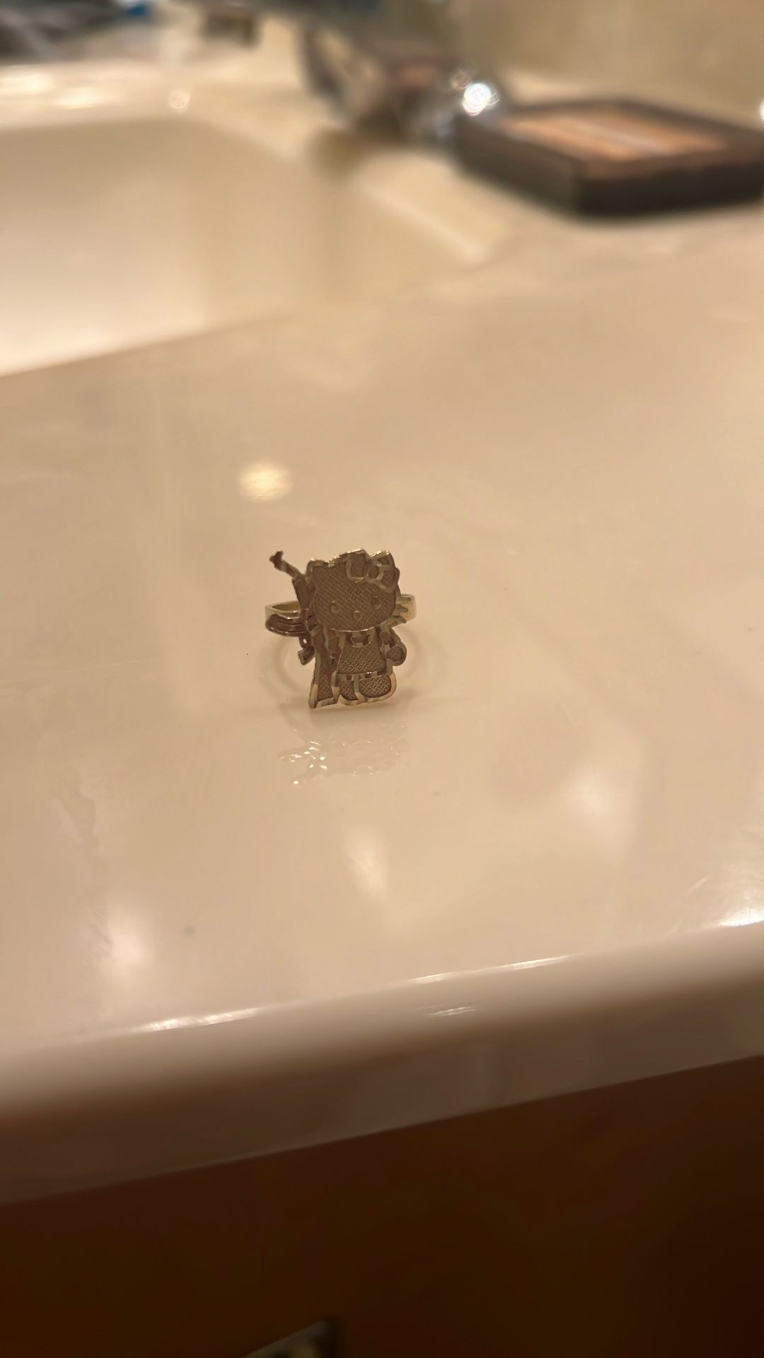 hello kitty gold ring