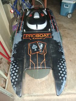 Super fast electric speed boat.
