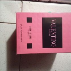 Valentino Born In Roma Intense