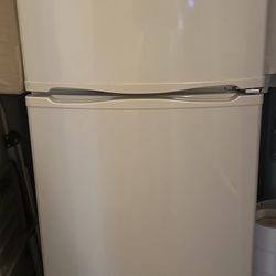 Small Refrigerator, Whirlpool 