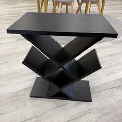 Black Magazine Stand