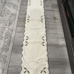 Quilted Christmas Table Runner